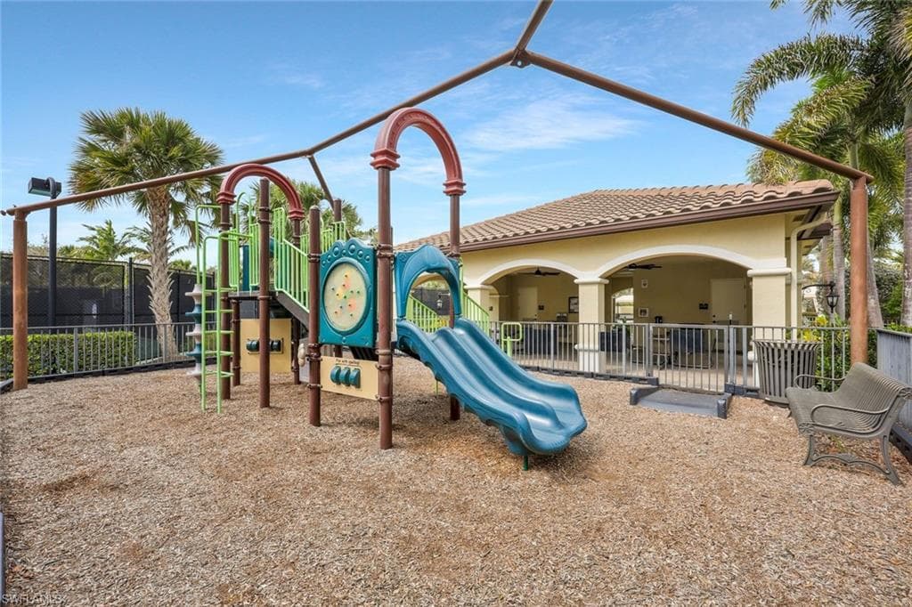 13536 Mandarin Cir, Naples, FL 34109-24