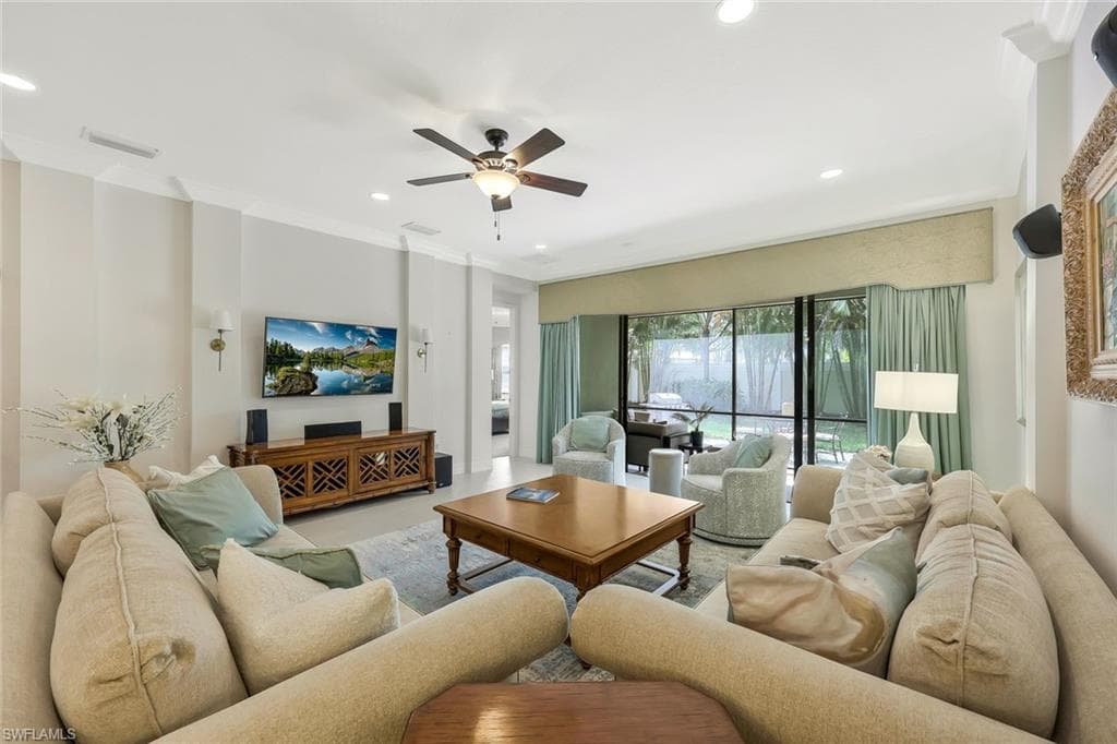 13536 Mandarin Cir, Naples, FL 34109-3