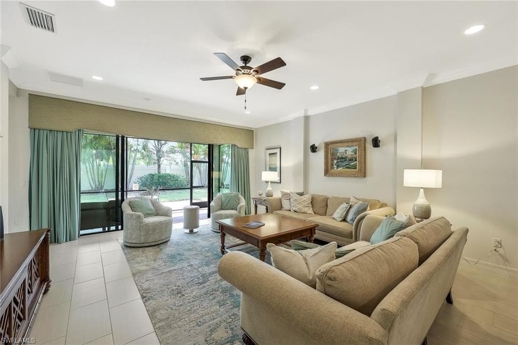 13536 Mandarin Cir, Naples, FL 34109-4