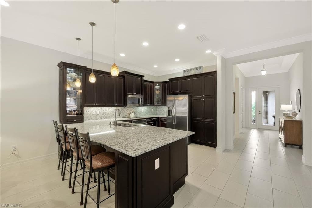 13536 Mandarin Cir, Naples, FL 34109-7