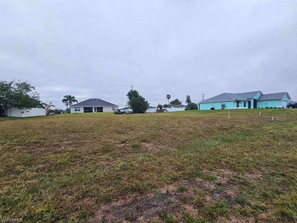 2129 19th Pl, Cape Coral, FL 33909-3