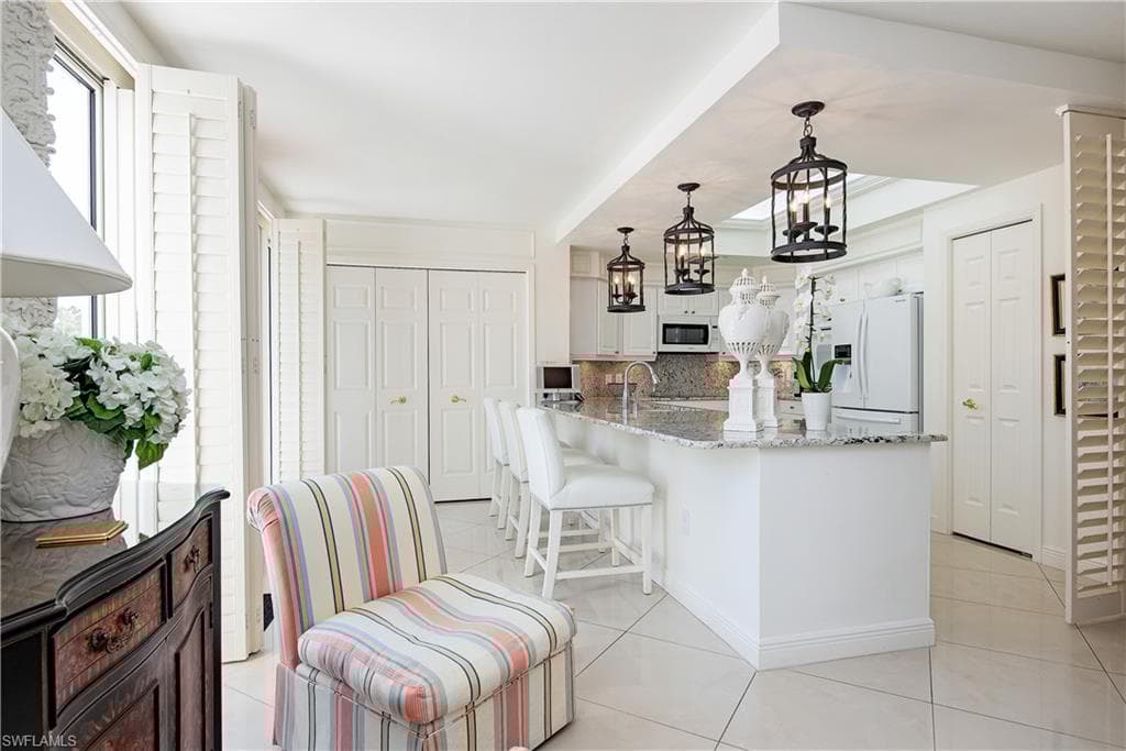 7041 Pelican Bay Blvd V1, Naples, FL 34108-9
