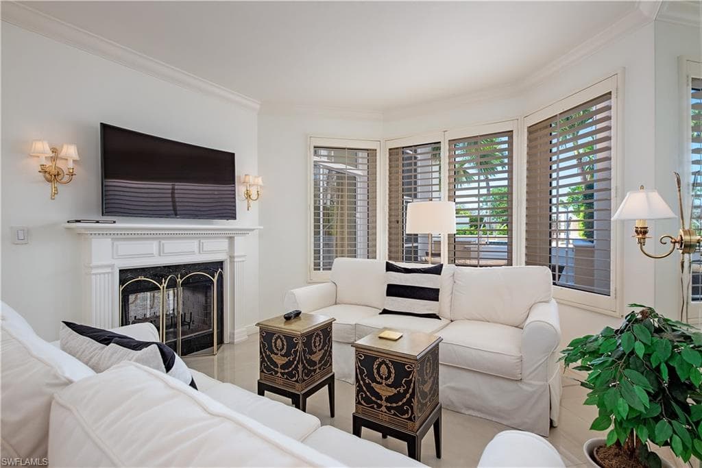 7041 Pelican Bay Blvd V1, Naples, FL 34108-11