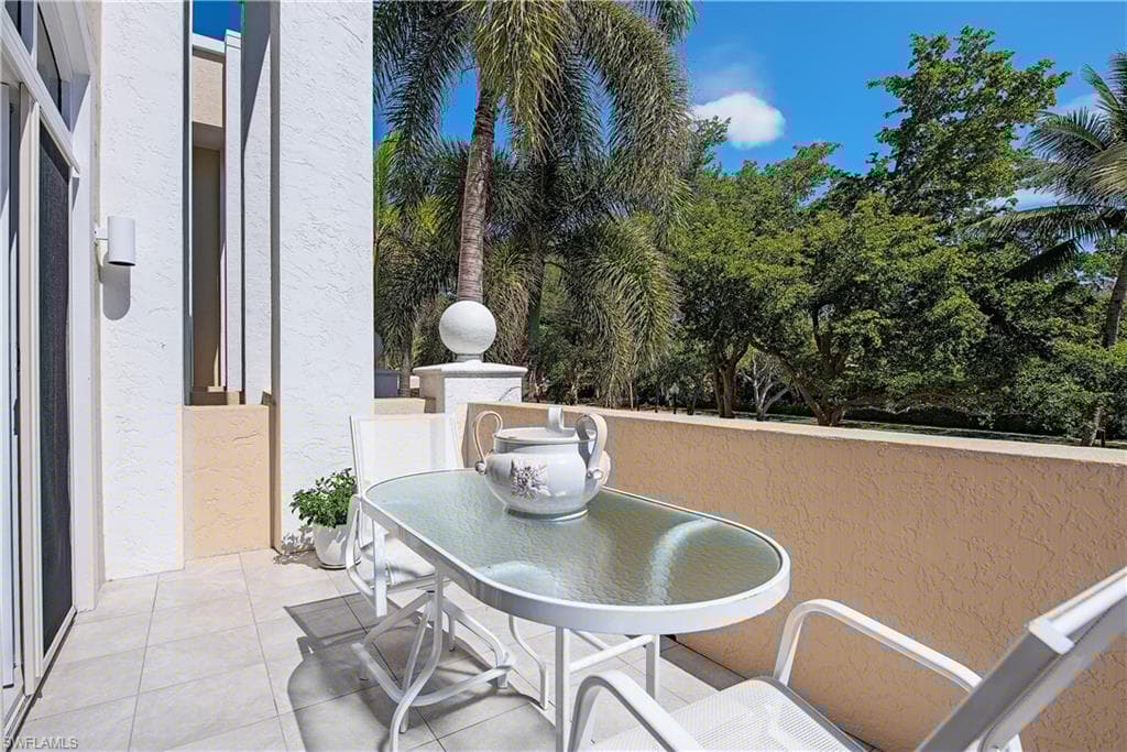 7041 Pelican Bay Blvd V1, Naples, FL 34108-5