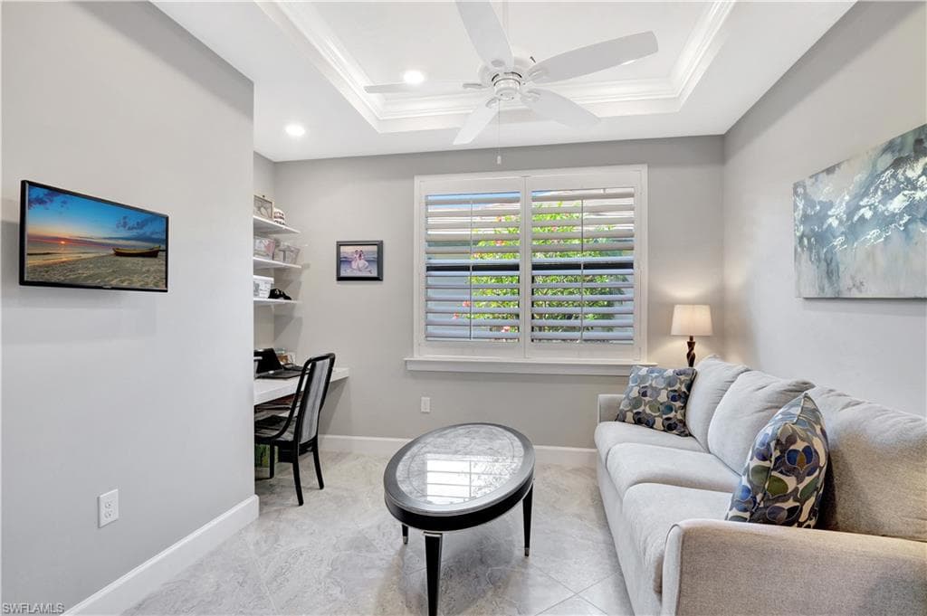 7815 Jacaranda Ln, Naples, FL 34114-15