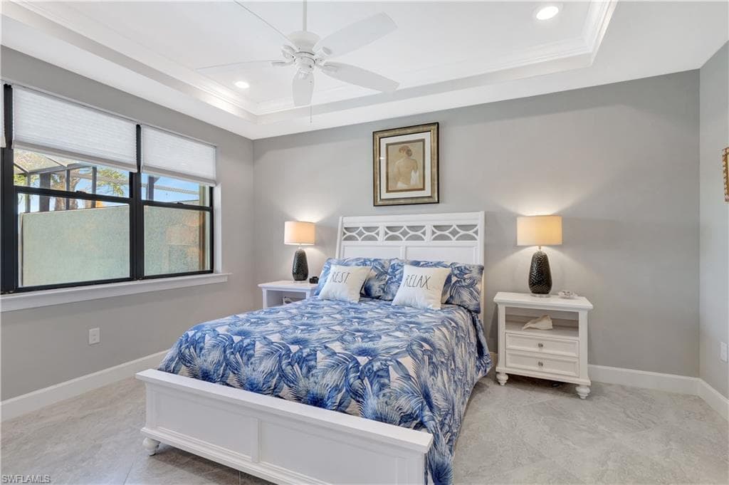 7815 Jacaranda Ln, Naples, FL 34114-16