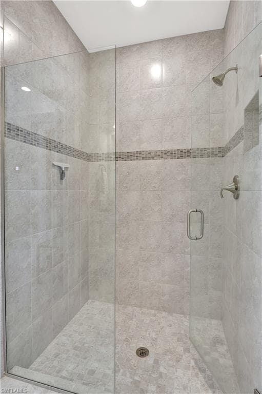 7815 Jacaranda Ln, Naples, FL 34114-20