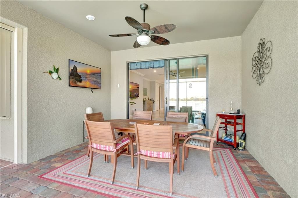 7815 Jacaranda Ln, Naples, FL 34114-26