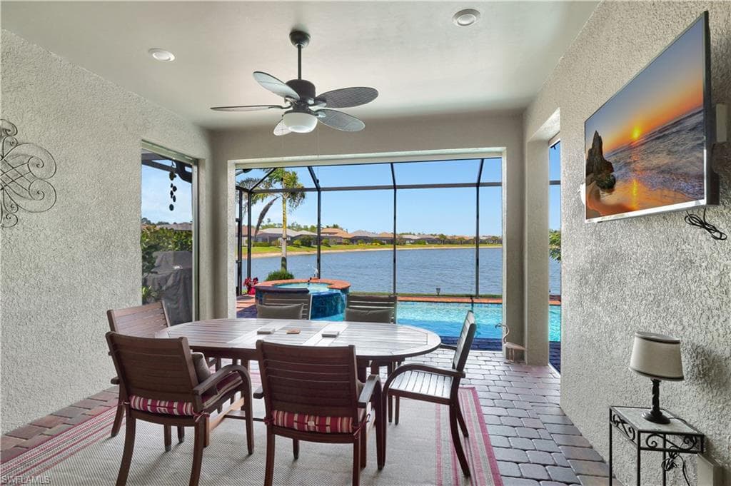 7815 Jacaranda Ln, Naples, FL 34114-27