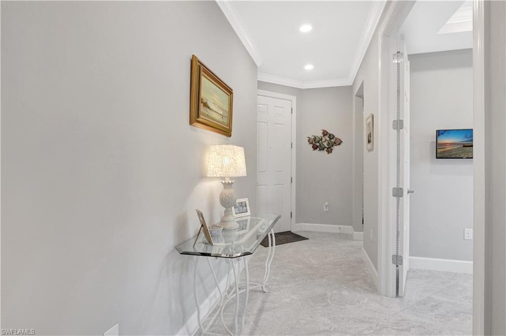 7815 Jacaranda Ln, Naples, FL 34114-6