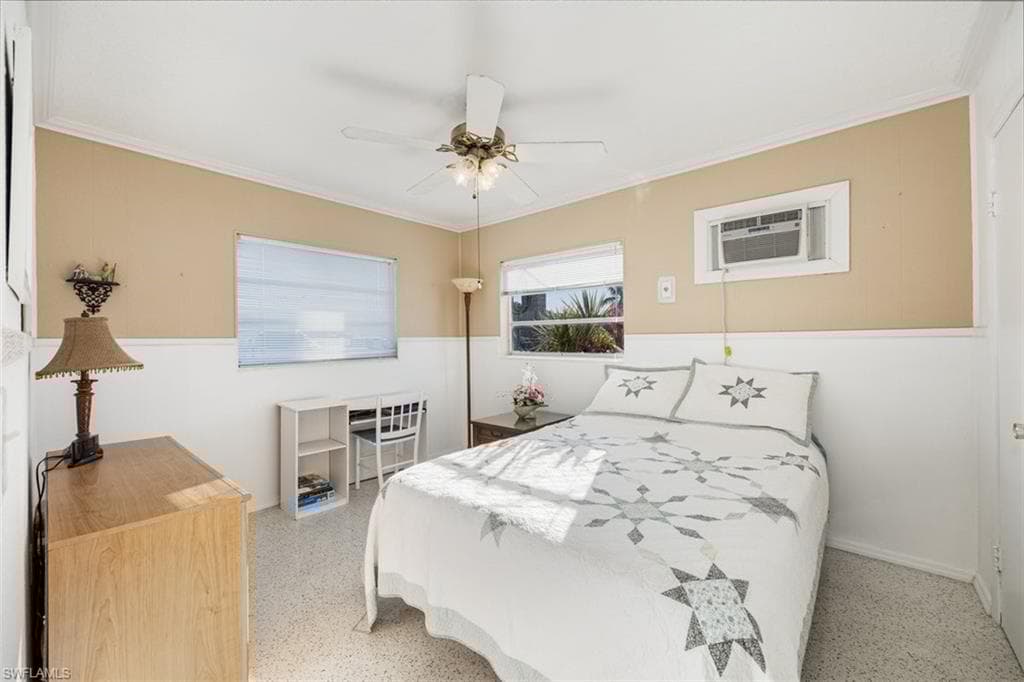 11 Spoonbill Ave, Everglades City, FL 34139-12
