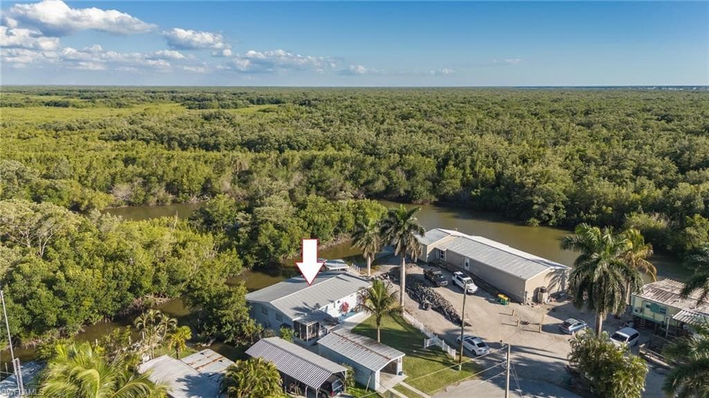 11 Spoonbill Ave, Everglades City, FL 34139-24