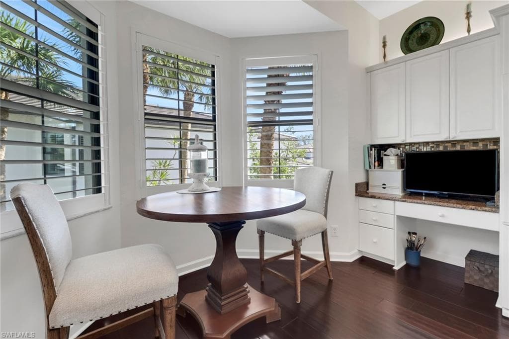 2396 Ravenna Blvd 202, Naples, FL 34109-11