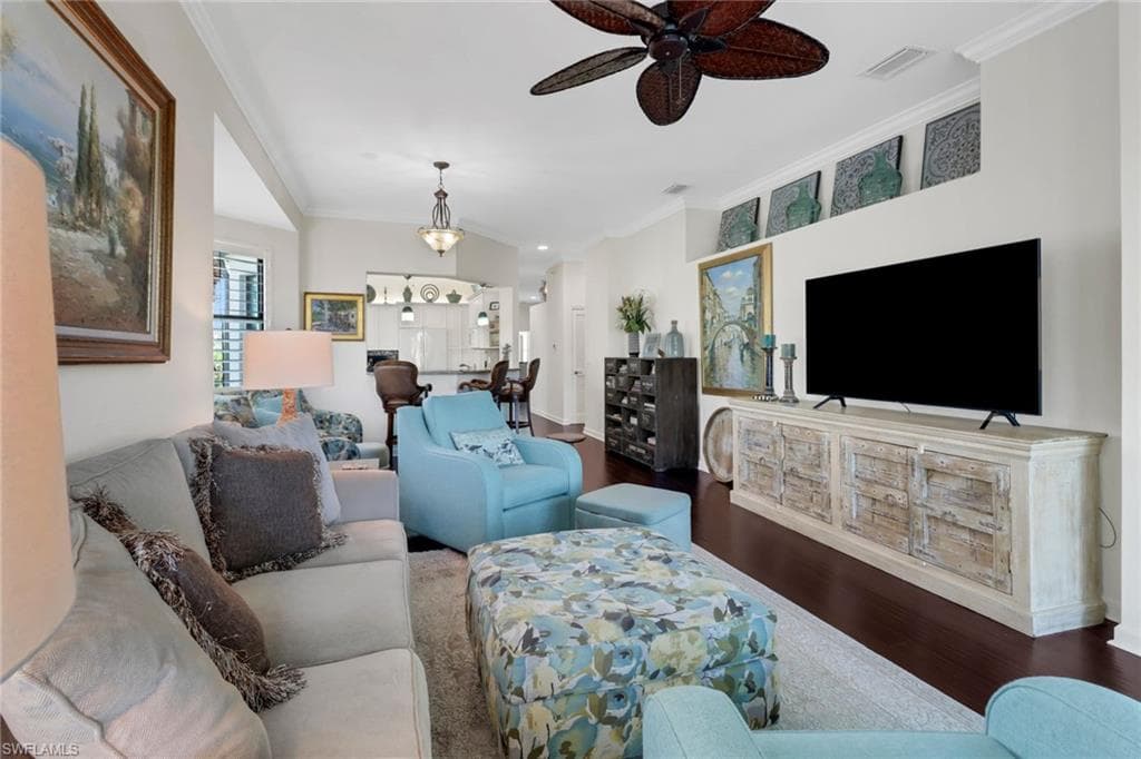 2396 Ravenna Blvd 202, Naples, FL 34109-19