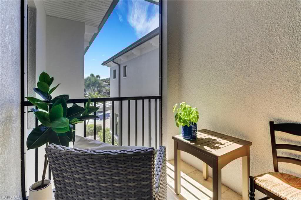 2396 Ravenna Blvd 202, Naples, FL 34109-26