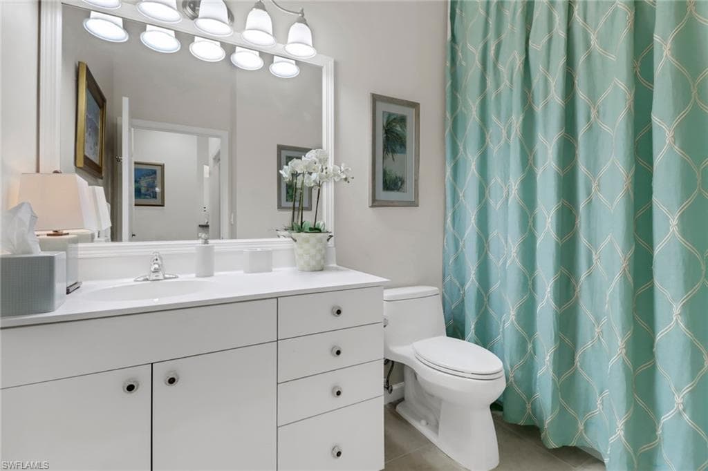 2396 Ravenna Blvd 202, Naples, FL 34109-27