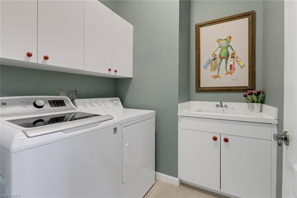 2396 Ravenna Blvd 202, Naples, FL 34109-28