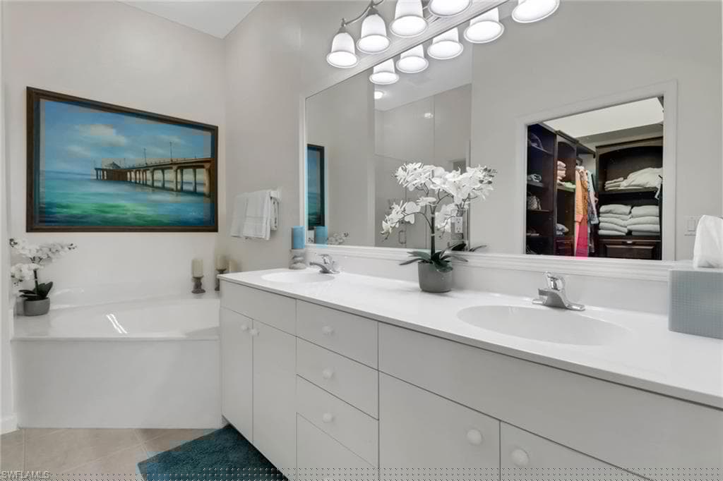 2396 Ravenna Blvd 202, Naples, FL 34109-29