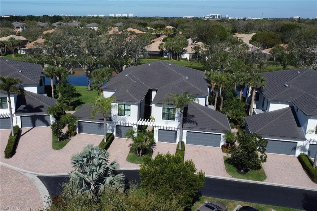 2396 Ravenna Blvd 202, Naples, FL 34109-37