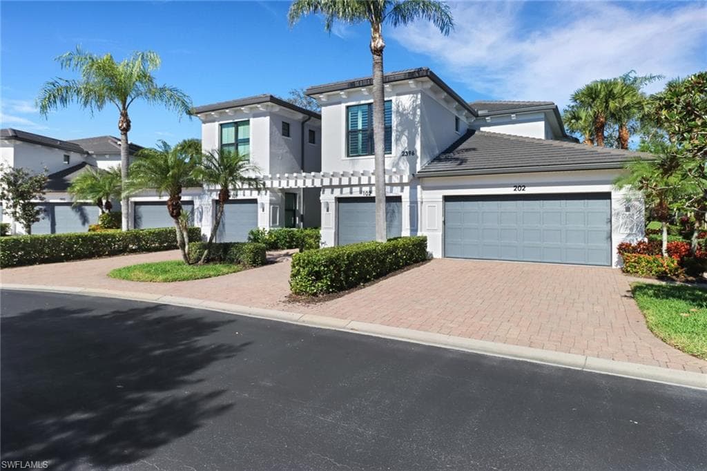 2396 Ravenna Blvd 202, Naples, FL 34109-3