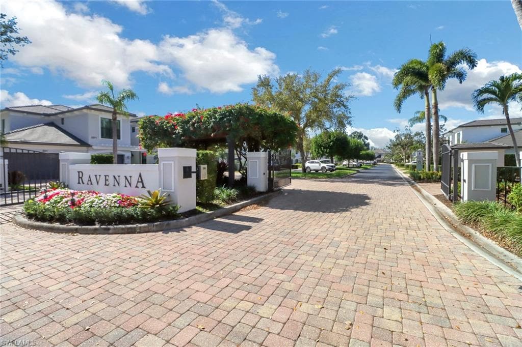 2396 Ravenna Blvd 202, Naples, FL 34109-43