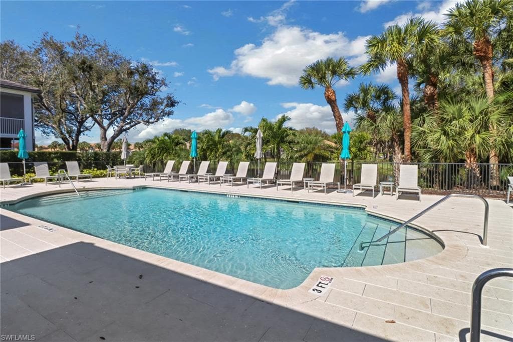 2396 Ravenna Blvd 202, Naples, FL 34109-44