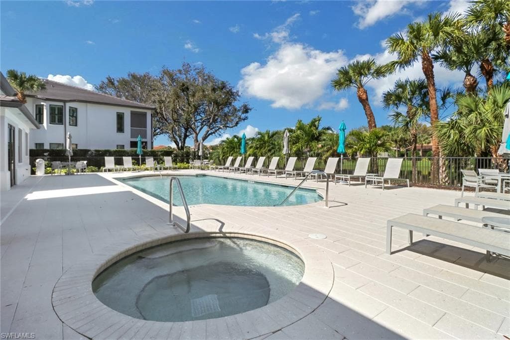 2396 Ravenna Blvd 202, Naples, FL 34109-45
