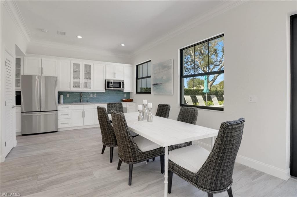 2396 Ravenna Blvd 202, Naples, FL 34109-48