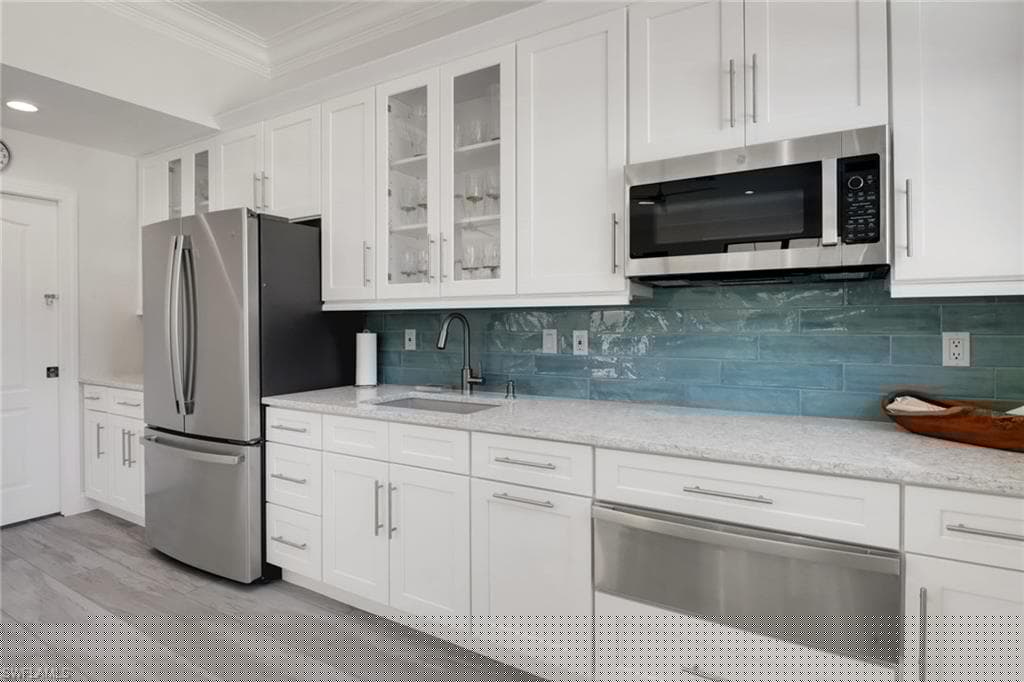 2396 Ravenna Blvd 202, Naples, FL 34109-49
