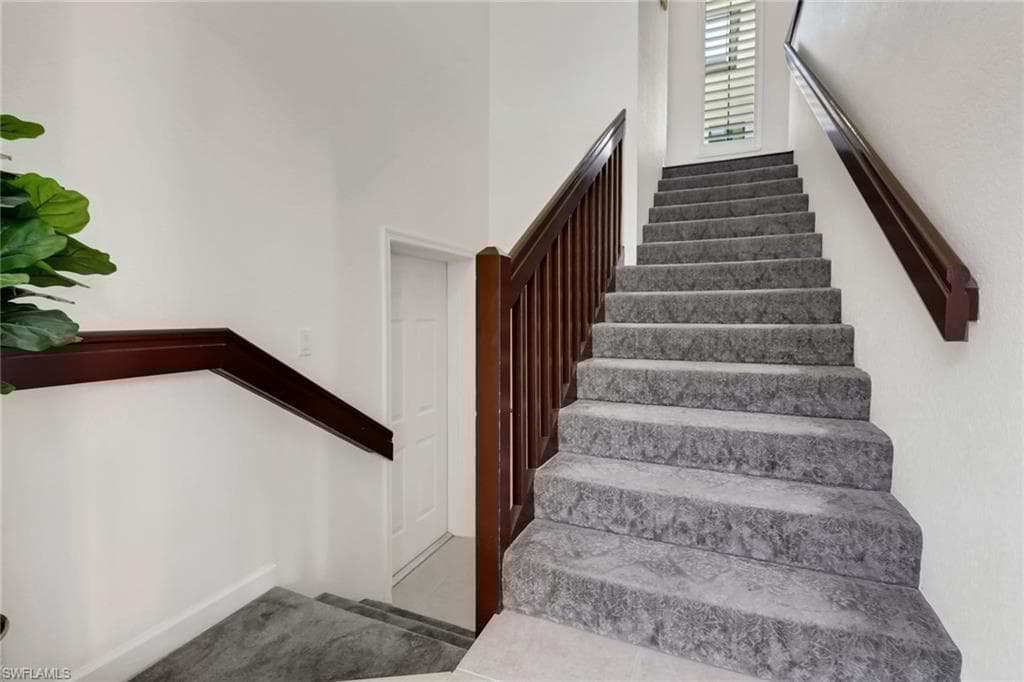 2396 Ravenna Blvd 202, Naples, FL 34109-5