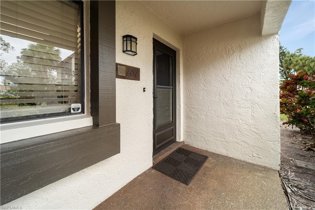 5841 Rattlesnake Hammock Rd I-108, Naples, FL 34113-17