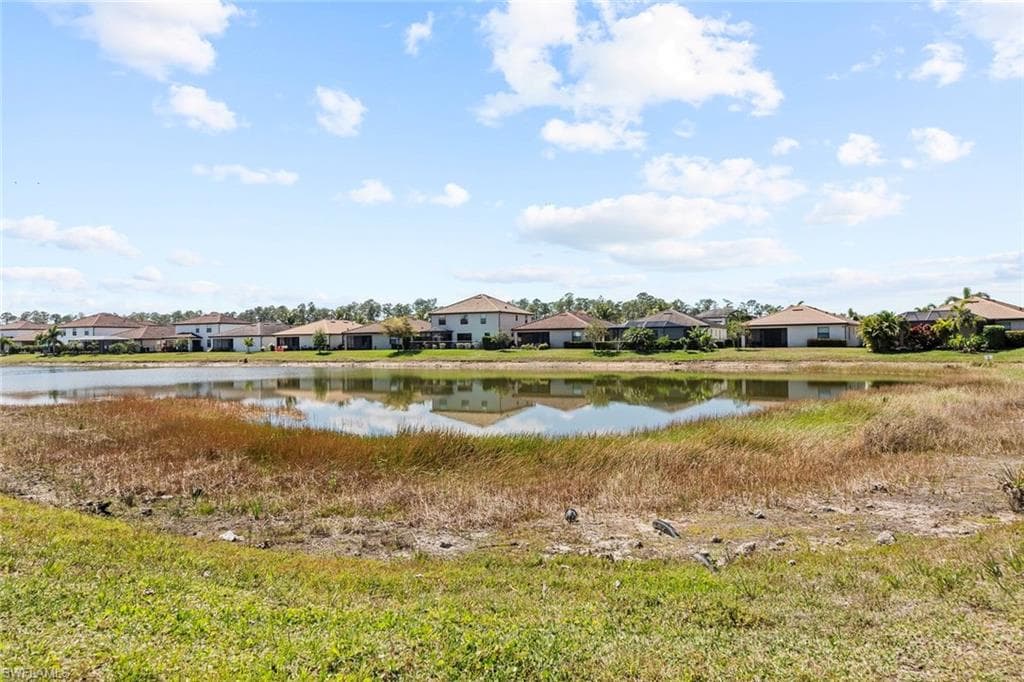 9229 Woodhurst Dr, Naples, FL 34120-39