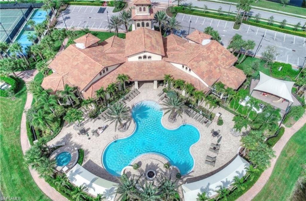 9229 Woodhurst Dr, Naples, FL 34120-43