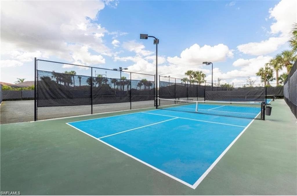 9229 Woodhurst Dr, Naples, FL 34120-46
