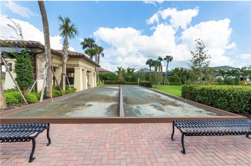 9229 Woodhurst Dr, Naples, FL 34120-49