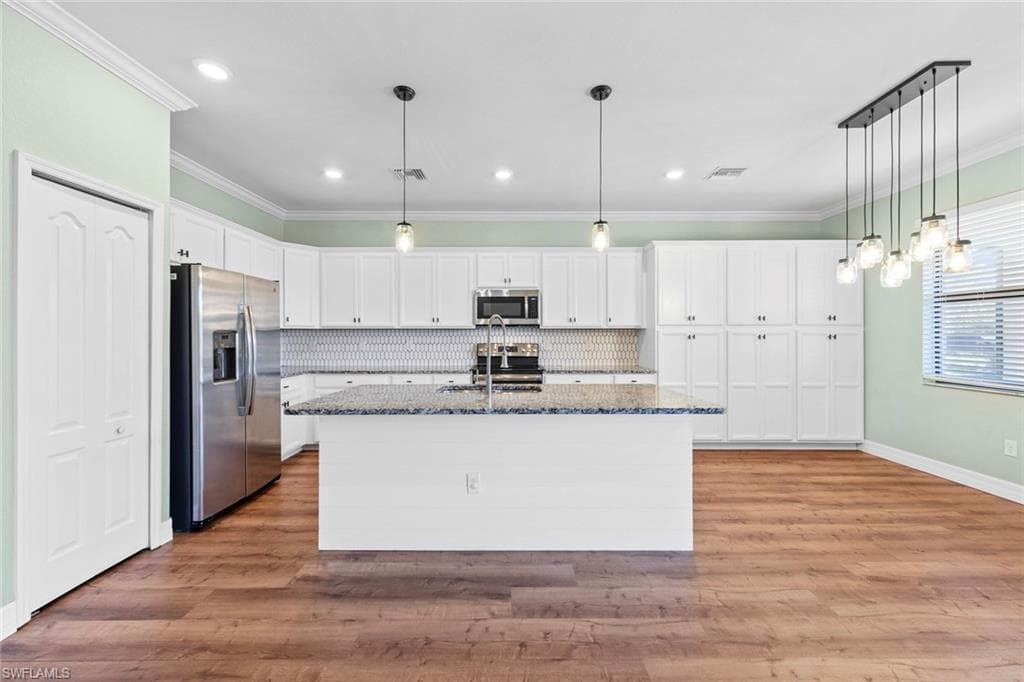 9229 Woodhurst Dr, Naples, FL 34120-5