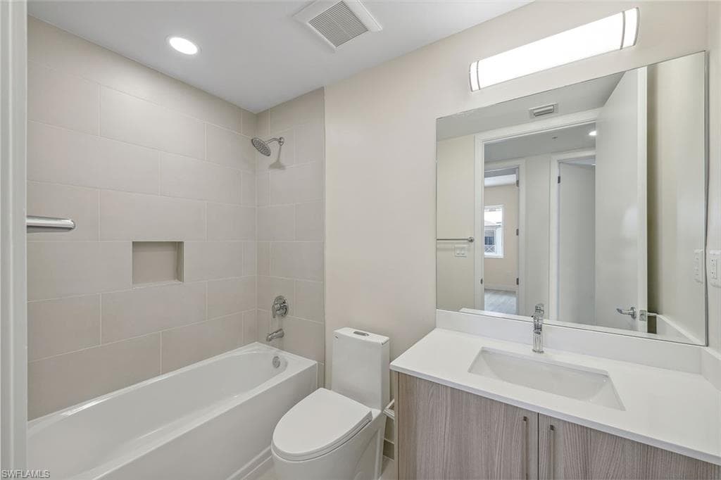 26589 Rosewood Pointe Dr 306, Bonita Springs, FL 34135-15