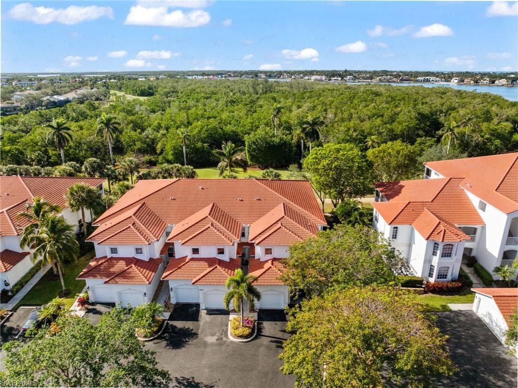 4700 Yacht Harbor Dr 612, Naples, FL 34112-28