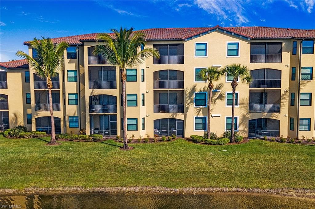 9727 Acqua Ct 415, Naples, FL 34113-33