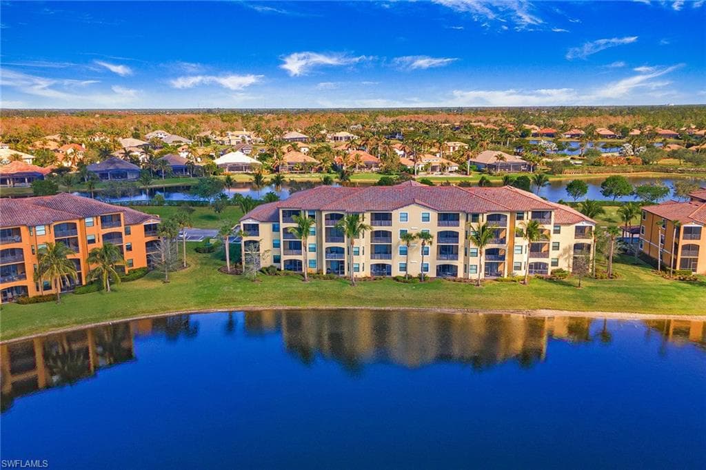9727 Acqua Ct 415, Naples, FL 34113-35