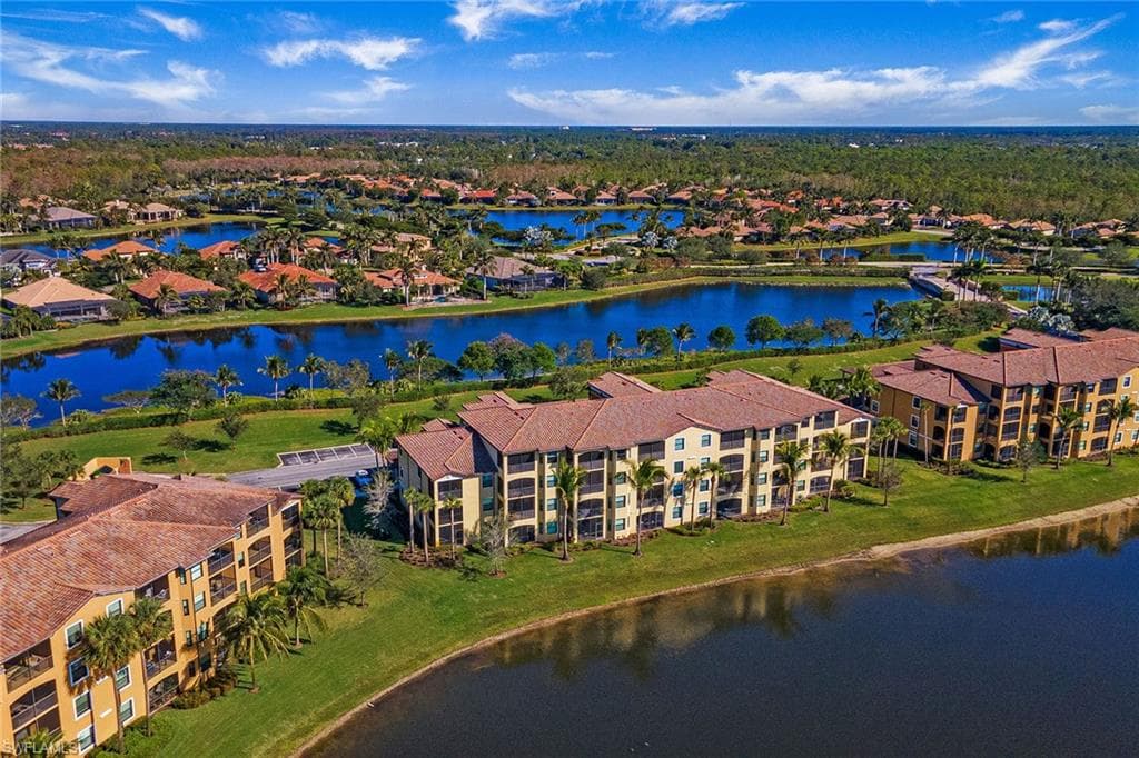 9727 Acqua Ct 415, Naples, FL 34113-36