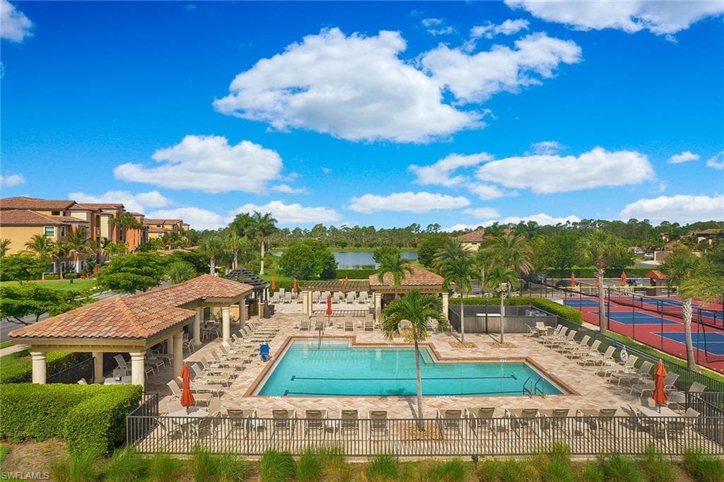 9727 Acqua Ct 415, Naples, FL 34113-38