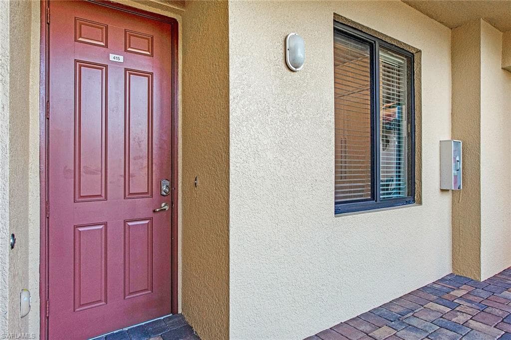9727 Acqua Ct 415, Naples, FL 34113-3