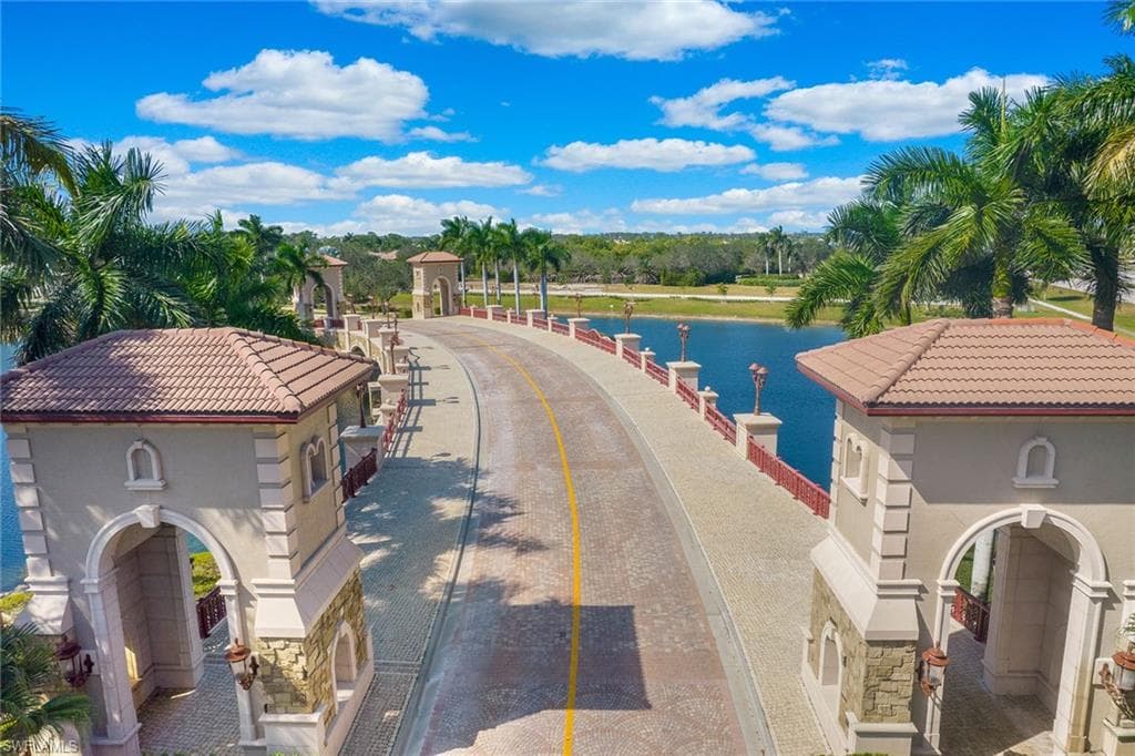 9727 Acqua Ct 415, Naples, FL 34113-47