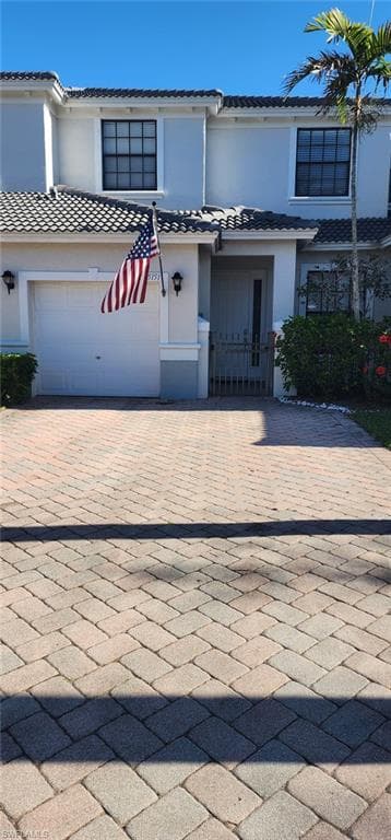 15151 Summit Place Cir, Naples, FL 34119-2