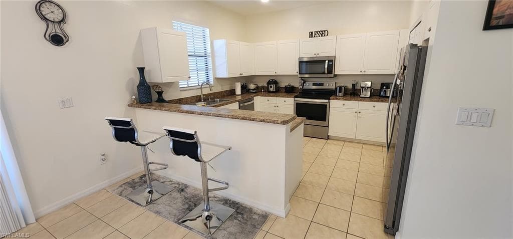 15151 Summit Place Cir, Naples, FL 34119-33