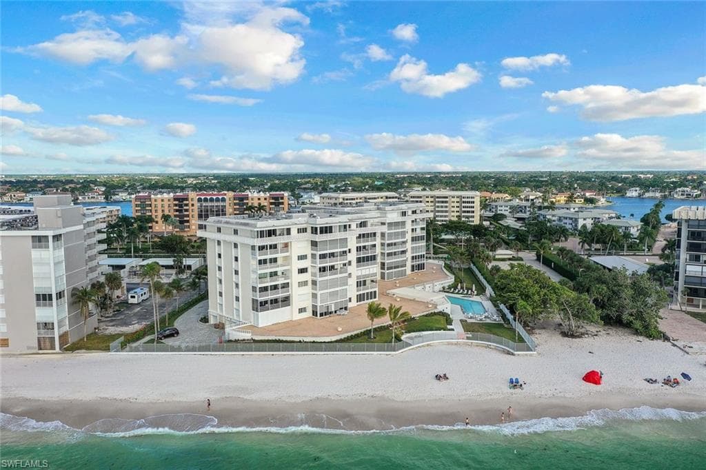 3401 Gulf Shore Blvd N 303, Naples, FL 34103-38