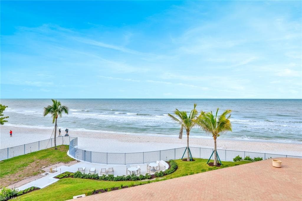 3401 Gulf Shore Blvd N 303, Naples, FL 34103-39