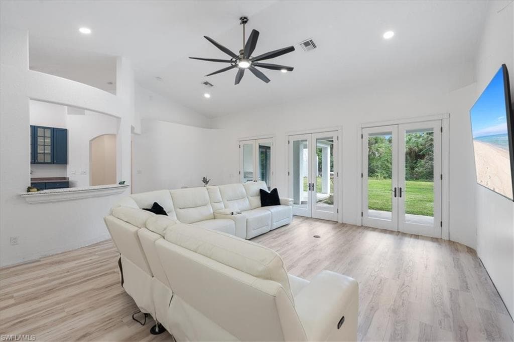 1240 Desoto Blvd S, Naples, FL 34117-11