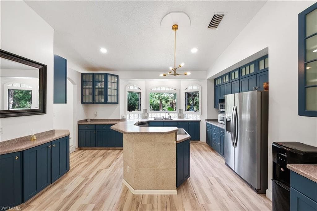 1240 Desoto Blvd S, Naples, FL 34117-16